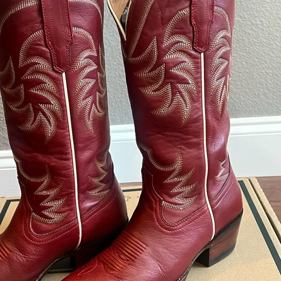 Tecovas Annies -Scarlet Red Western Boots 7B. - Picture 5 of 10